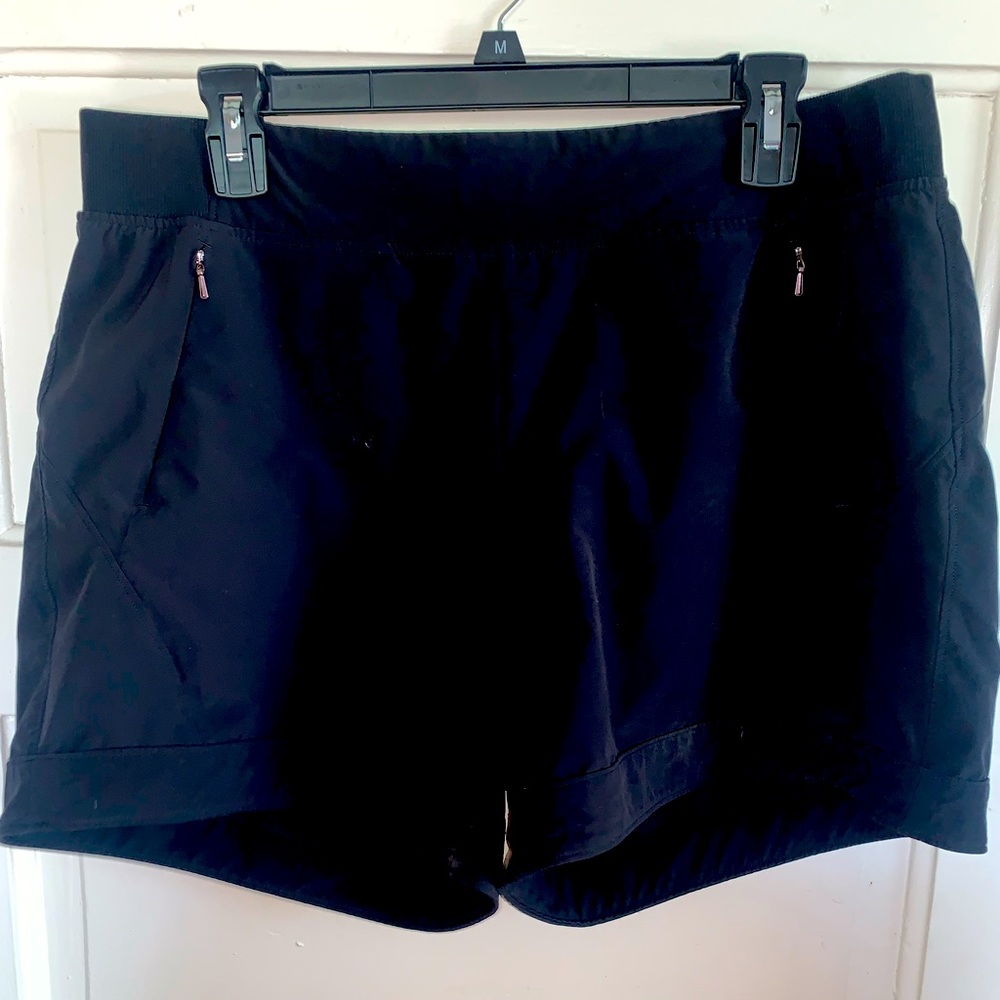 Calia by Carrie Underwood MIDI shorts size large